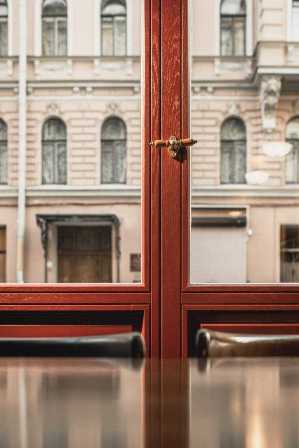 Деревянные окна: сохранение тепла и комфорта в вашем доме
