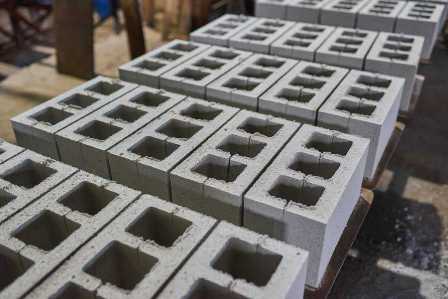 Преимущества использования бетонных блоков в строительстве